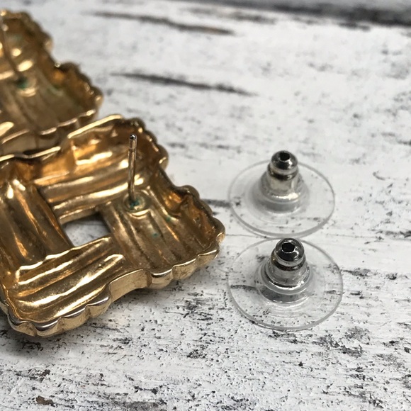 🌻4/$20 Vintage Gold Coloured Metal Basketweave Pattern Earrings Pushbacks - Picture 4 of 7